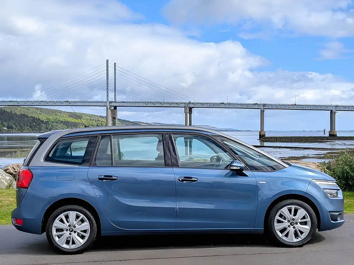 Used 2014 Citroen Grand C4 Picasso Airdream Exclusive Blue - Interior and Exterior details 4