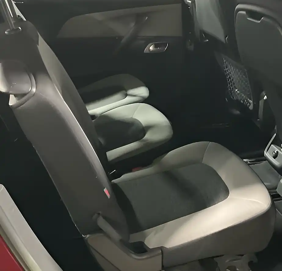Used 2014 Citroen Grand C4 Picasso Airdream Exclusive Red - Interior and Exterior details 9