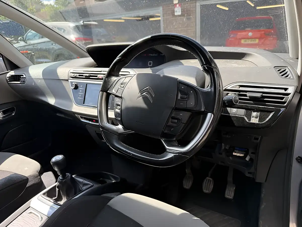 Used 2014 Citroen Grand C4 Picasso Airdream Exclusive Silver - Interior and Exterior details 10