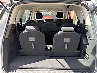 Used 2014 Citroen Grand C4 Picasso Airdream Exclusive Silver - Interior and Exterior details 13