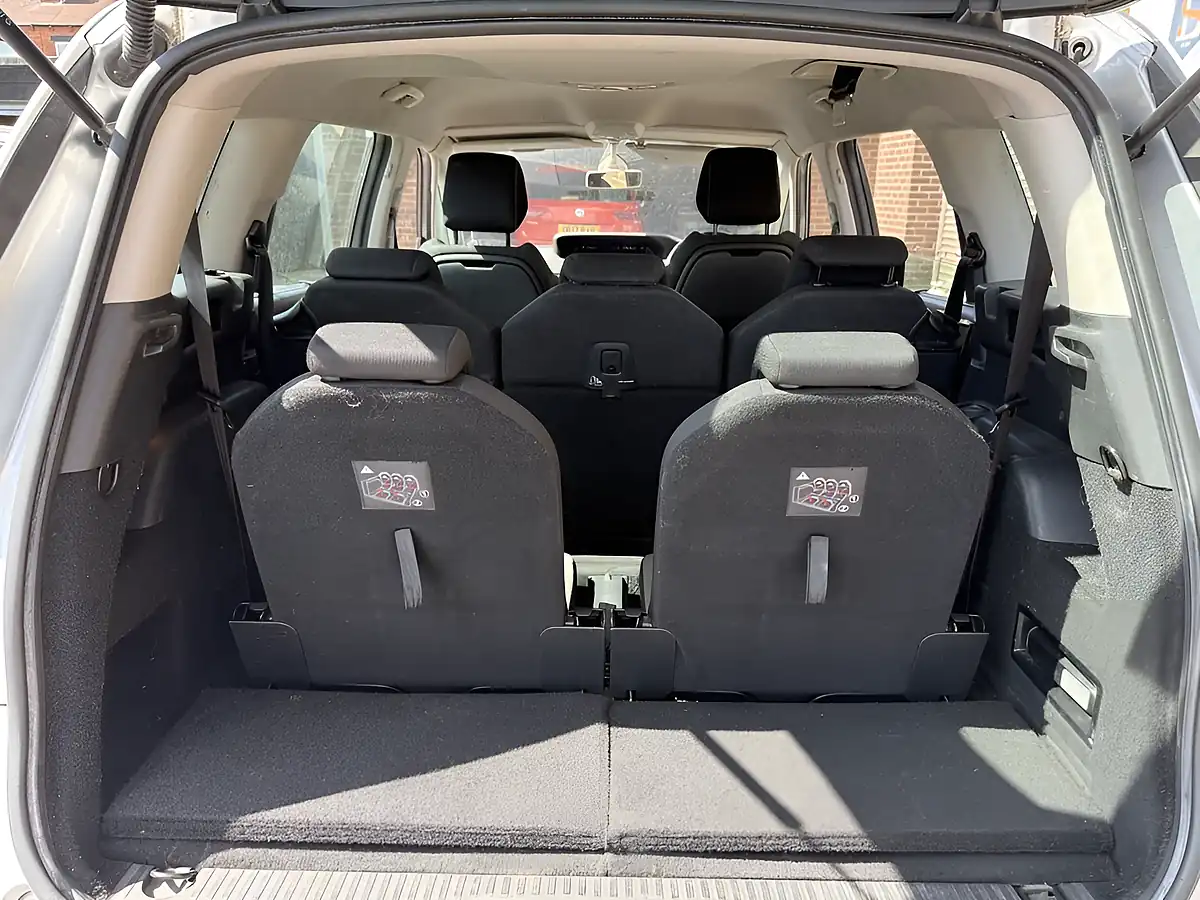 Used 2014 Citroen Grand C4 Picasso Airdream Exclusive Silver - Interior and Exterior details 13