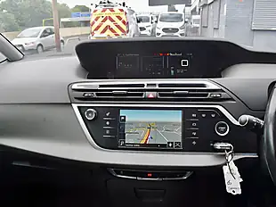 Used 2014 Citroen Grand C4 Picasso Airdream Exclusive White - Interior and Exterior details 13