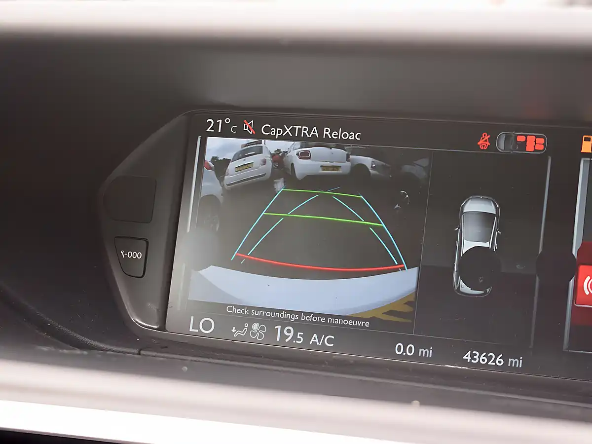 Used 2014 Citroen Grand C4 Picasso Airdream Exclusive White - Interior and Exterior details 15