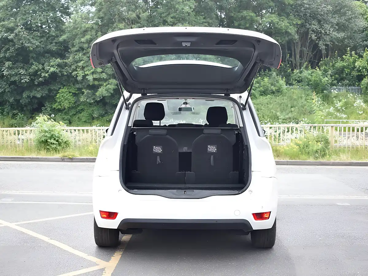 Used 2014 Citroen Grand C4 Picasso Airdream Exclusive White - Interior and Exterior details 7