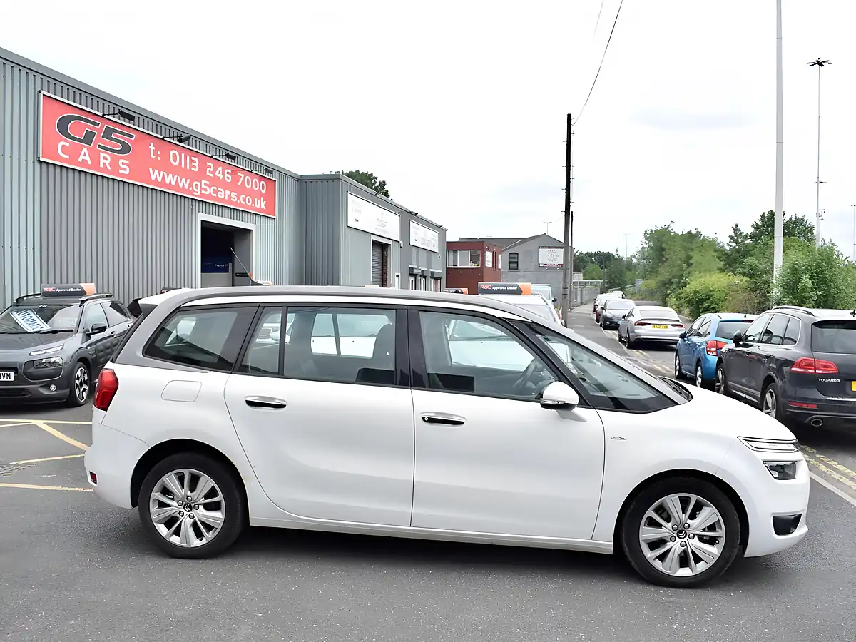 Used 2014 Citroen Grand C4 Picasso Airdream Exclusive White - Interior and Exterior details 9