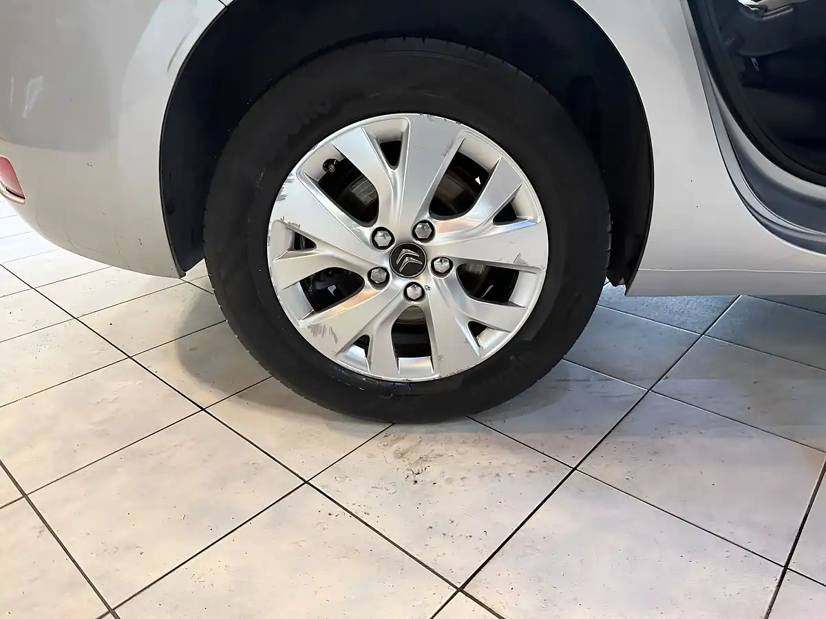 Used 2014 Citroen Grand C4 Picasso Airdream Vtr+ Silver - Interior and Exterior details 18