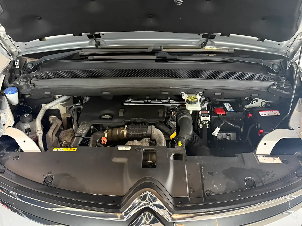 Used 2014 Citroen Grand C4 Picasso Airdream Vtr+ Silver - Interior and Exterior details 20
