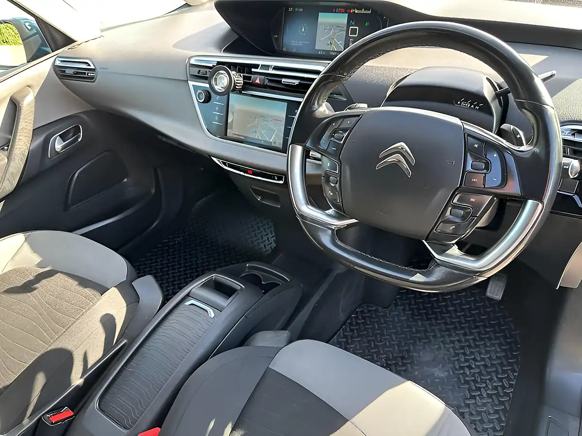 Used 2014 Citroen Grand C4 Picasso Exclusive Blue - Interior and Exterior details 2