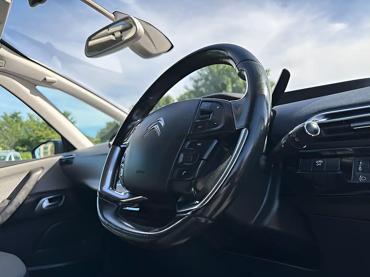Used 2014 Citroen Grand C4 Picasso Exclusive Blue - Interior and Exterior details 20