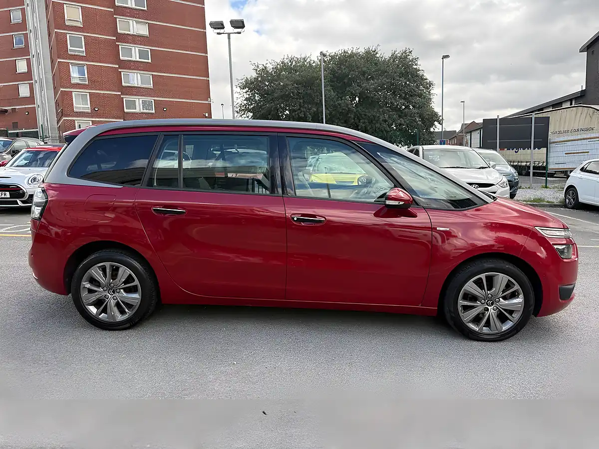 Used 2014 Citroen Grand C4 Picasso Exclusive+ Red - Interior and Exterior details 9
