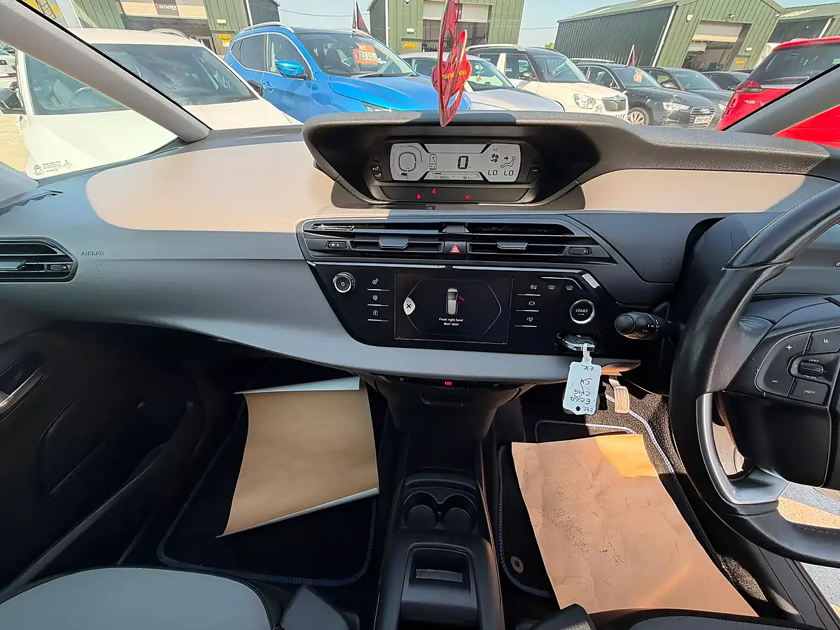Used 2014 Citroen Grand C4 Picasso Vtr+ Blue - Interior and Exterior details 11