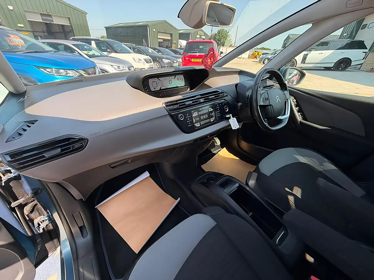 Used 2014 Citroen Grand C4 Picasso Vtr+ Blue - Interior and Exterior details 13