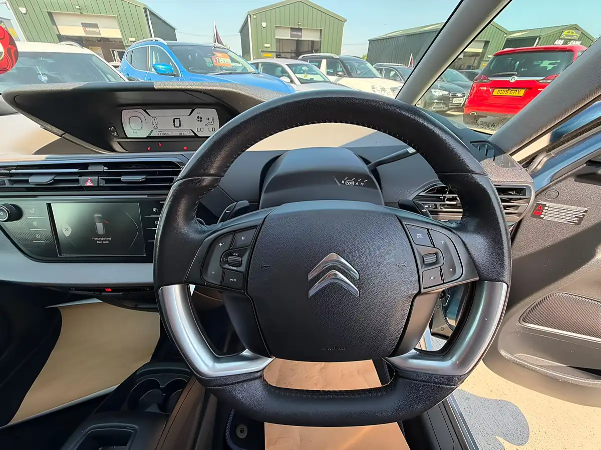 Used 2014 Citroen Grand C4 Picasso Vtr+ Blue - Interior and Exterior details 19