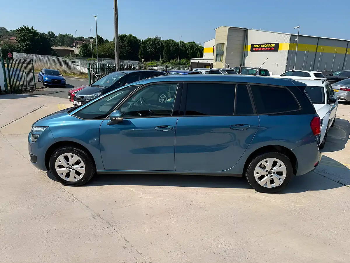Used 2014 Citroen Grand C4 Picasso Vtr+ Blue - Interior and Exterior details 8