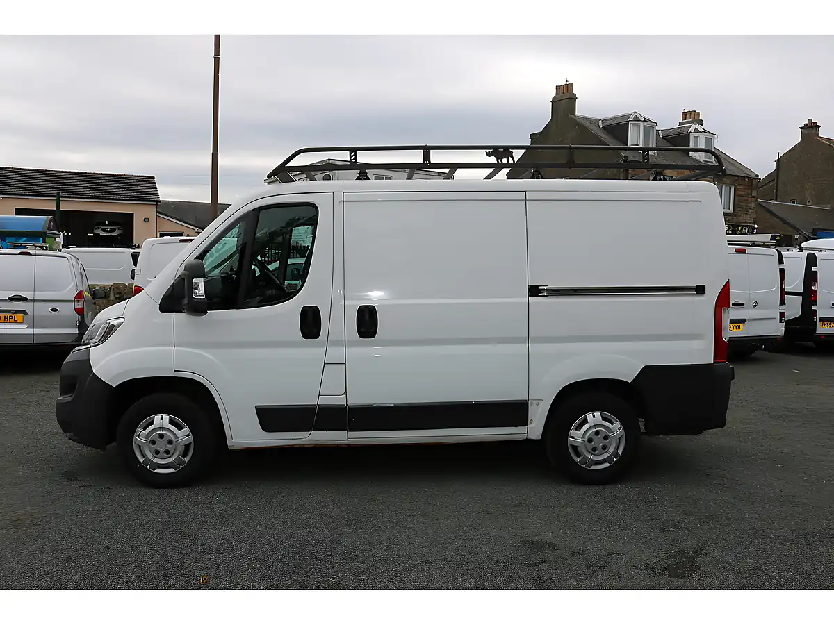 Used 2014 Citroen Relay 30 L1h1 White - Interior and Exterior details 4