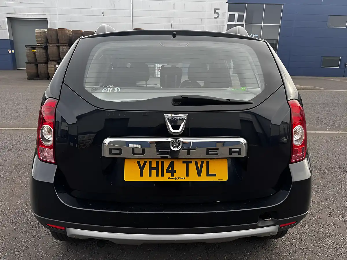 Used 2014 Dacia Duster Laureate Blue - Interior and Exterior details 9