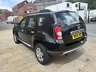 Used 2014 Dacia Duster Laureate Blue - Interior and Exterior details 15