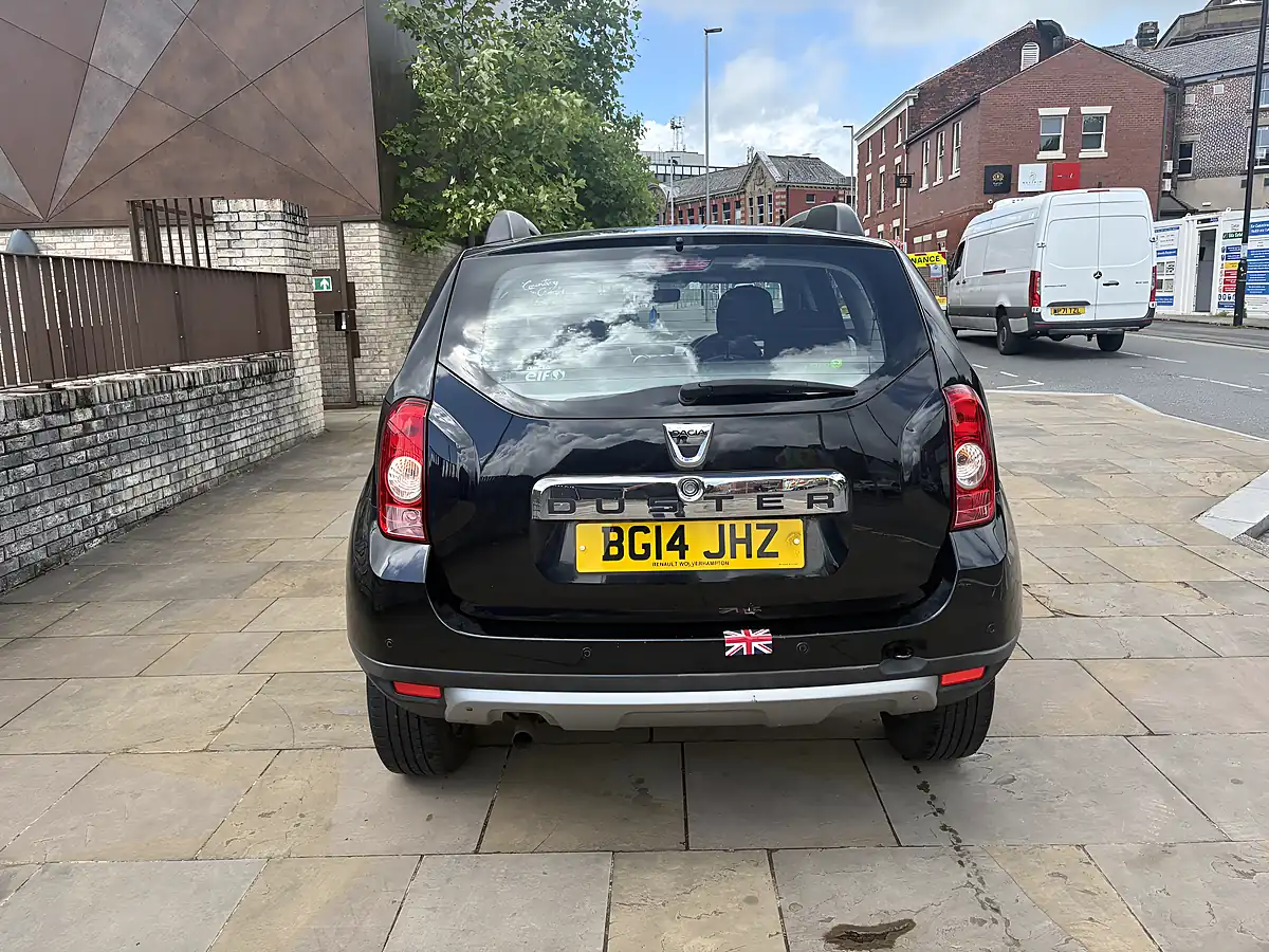 Used 2014 Dacia Duster Laureate Blue - Interior and Exterior details 9