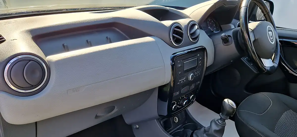 Used 2014 Dacia Duster Laureate Grey - Interior and Exterior details 16