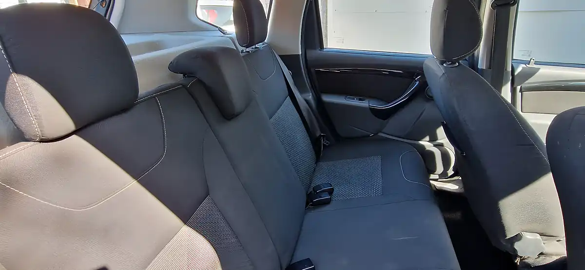 Used 2014 Dacia Duster Laureate Grey - Interior and Exterior details 17