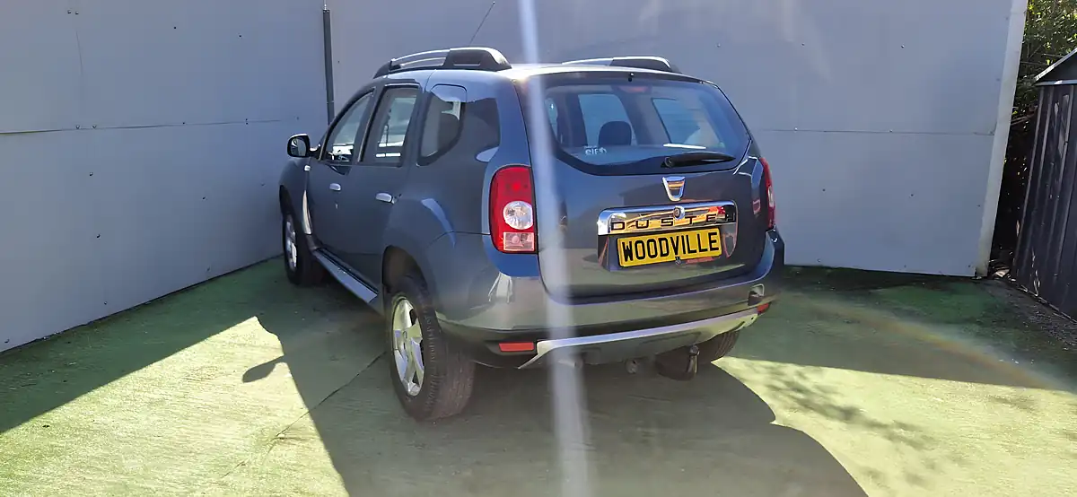 Used 2014 Dacia Duster Laureate Grey - Interior and Exterior details 8