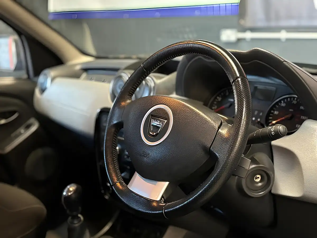 Used 2014 Dacia Duster Laureate Grey - Interior and Exterior details 19