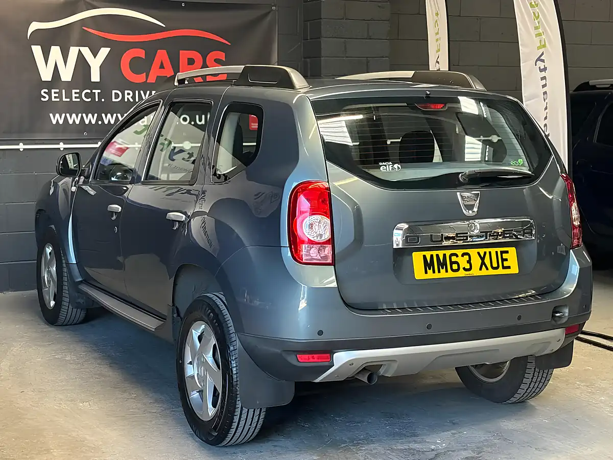 Used 2014 Dacia Duster Laureate Grey - Interior and Exterior details 6