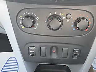 Used 2014 Dacia Logan Mcv Ambiance Silver - Interior and Exterior details 11