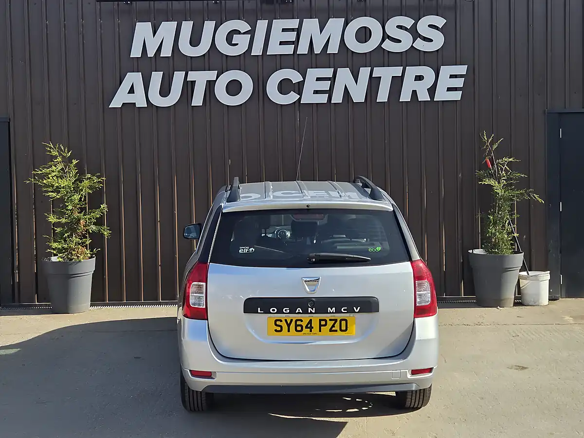 Used 2014 Dacia Logan Mcv Ambiance Silver - Interior and Exterior details 5