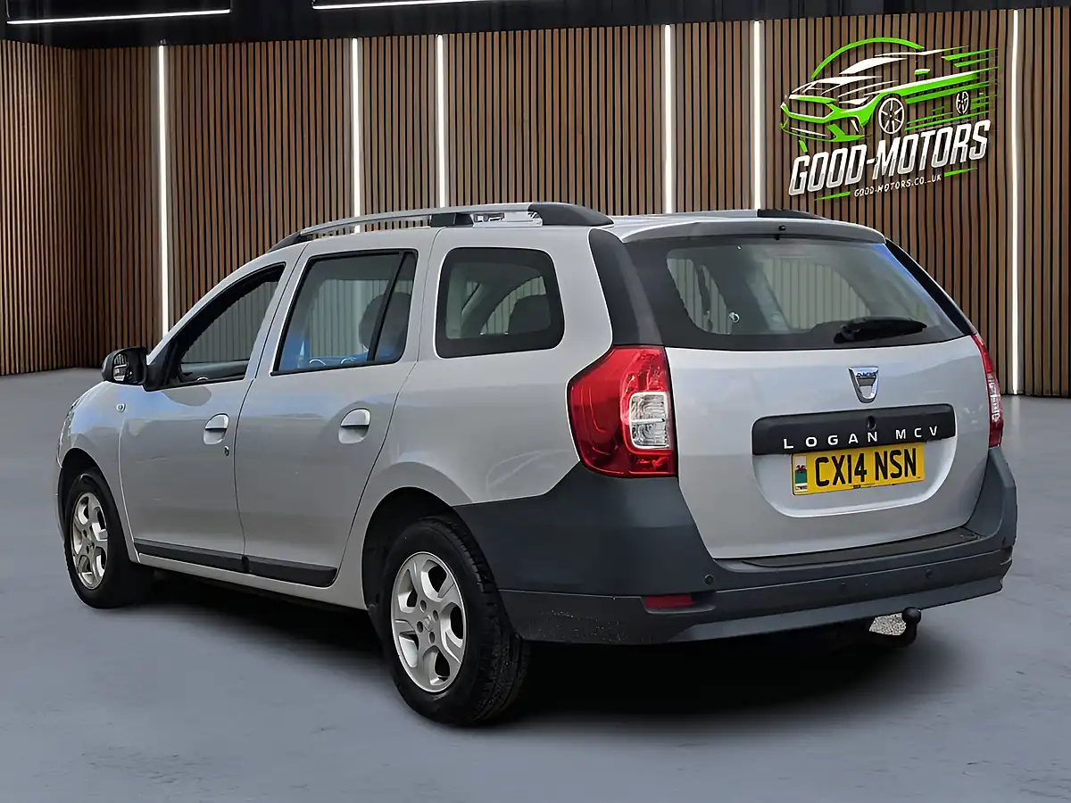 Used 2014 Dacia Logan Mcv Laureate Silver - Interior and Exterior details 11
