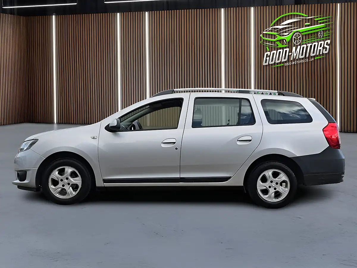 Used 2014 Dacia Logan Mcv Laureate Silver - Interior and Exterior details 12