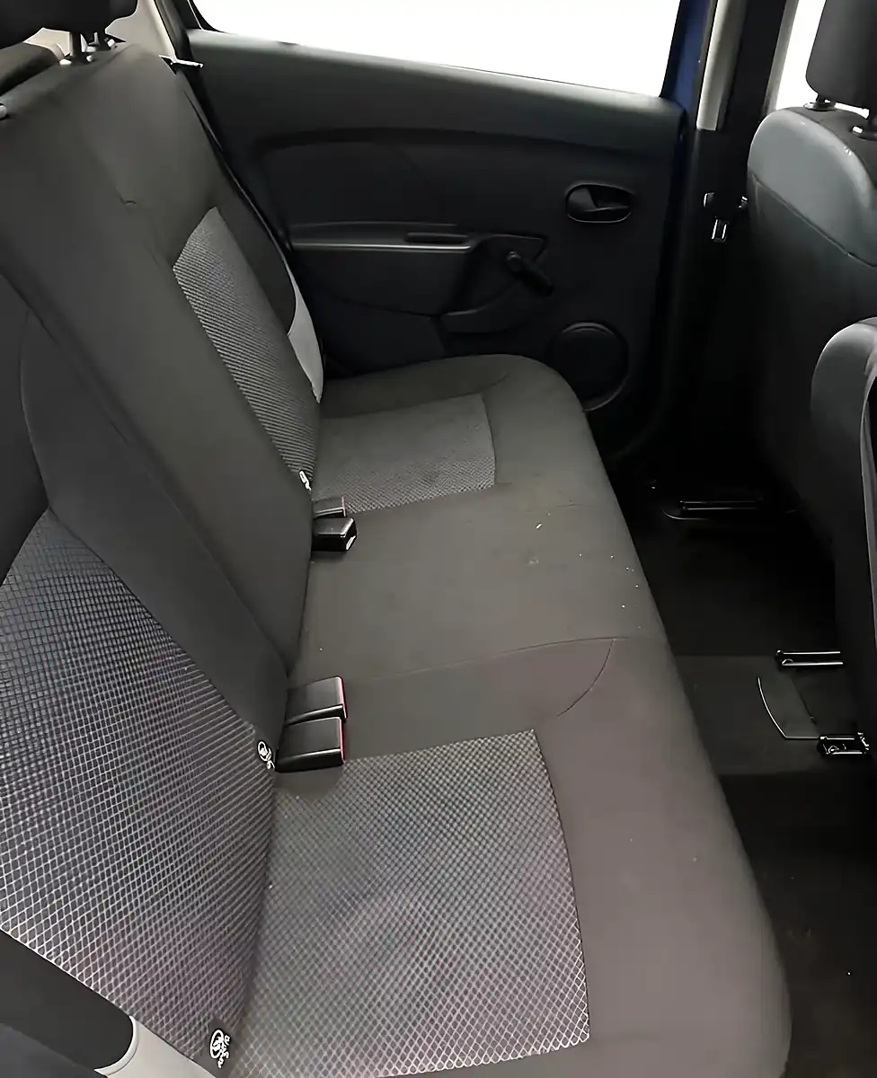 Used 2014 Dacia Sandero Ambiance Blue - Interior and Exterior details 11