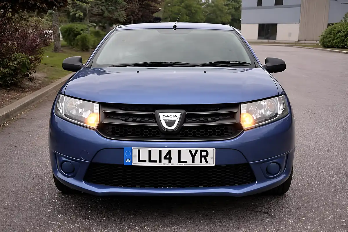 Used 2014 Dacia Sandero Ambiance Blue - Interior and Exterior details 2