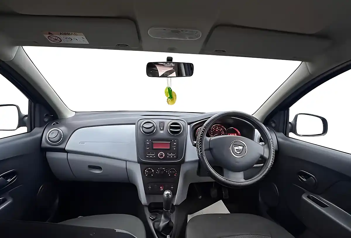 Used 2014 Dacia Sandero Ambiance Blue - Interior and Exterior details 8