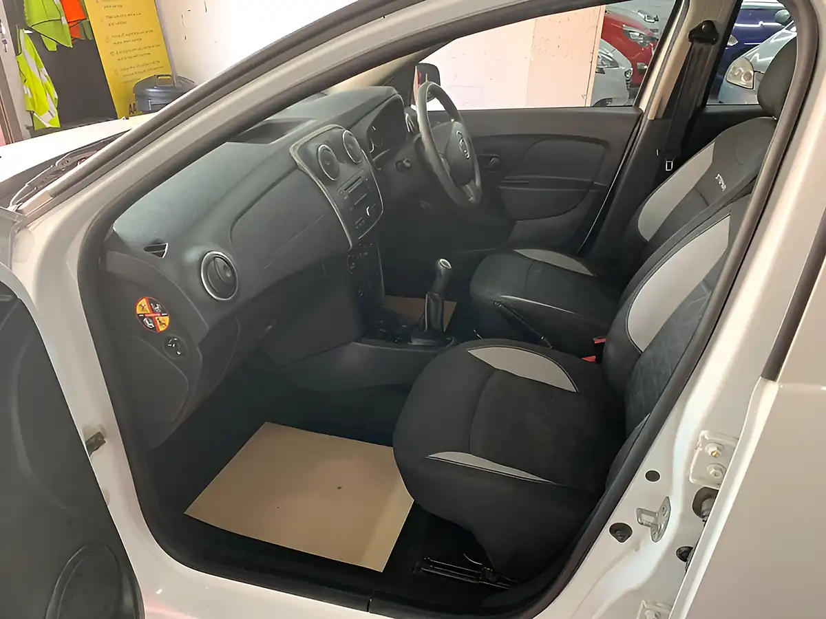 Used 2014 Dacia Sandero Ambiance White - Interior and Exterior details 14