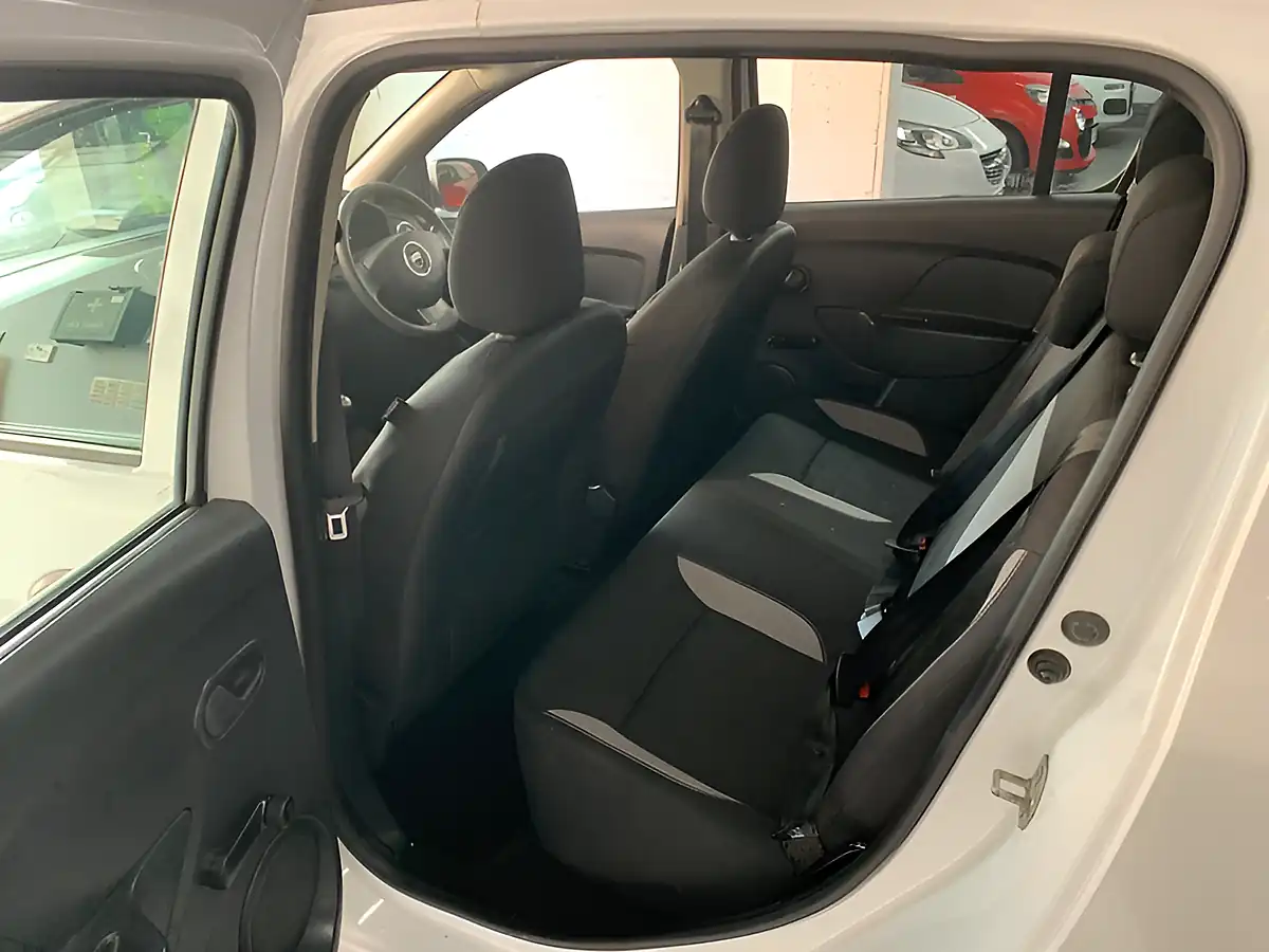Used 2014 Dacia Sandero Ambiance White - Interior and Exterior details 19