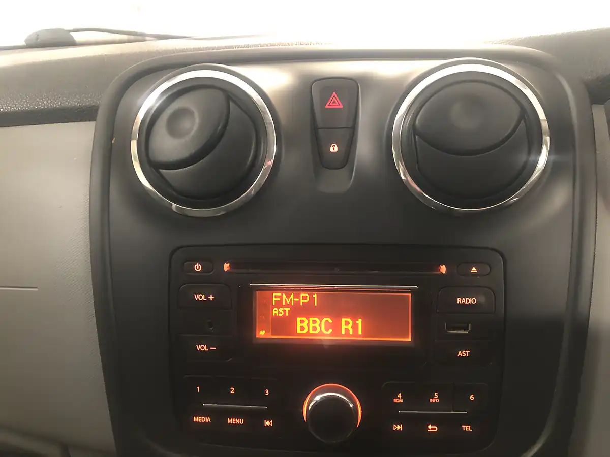 Used 2014 Dacia Sandero Ambiance White - Interior and Exterior details 12