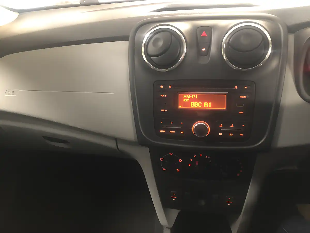 Used 2014 Dacia Sandero Ambiance White - Interior and Exterior details 13