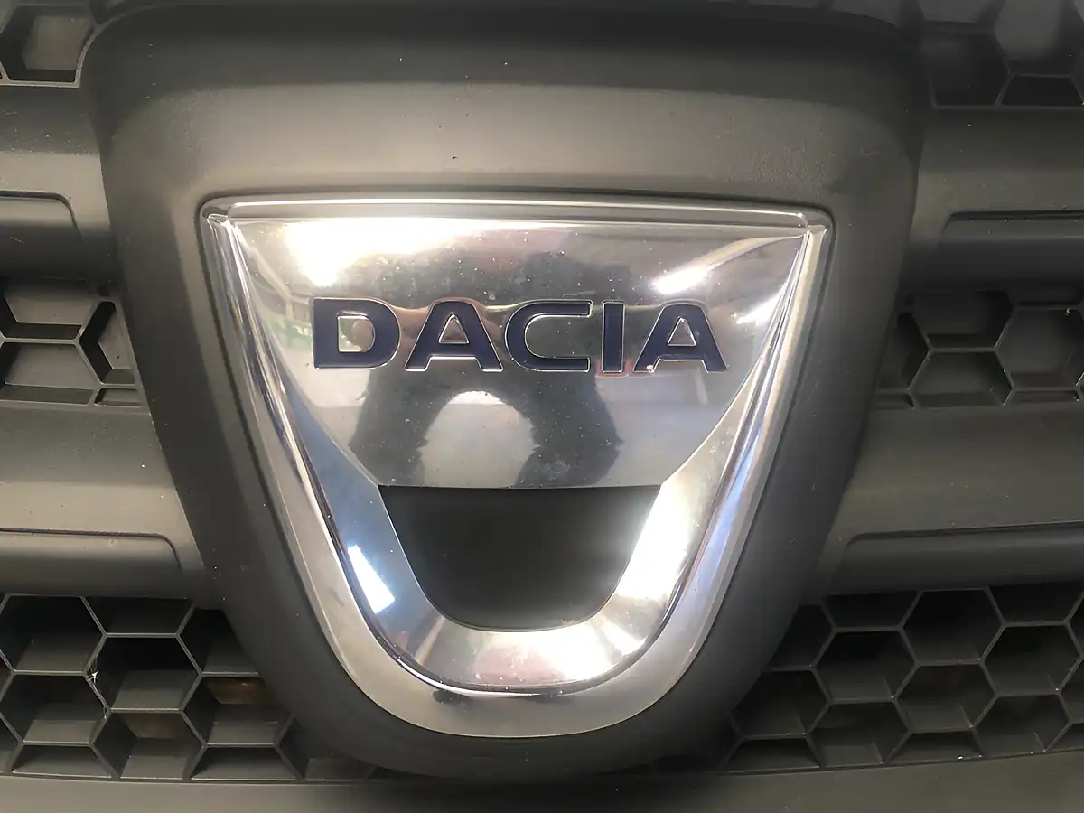 Used 2014 Dacia Sandero Ambiance White - Interior and Exterior details 20