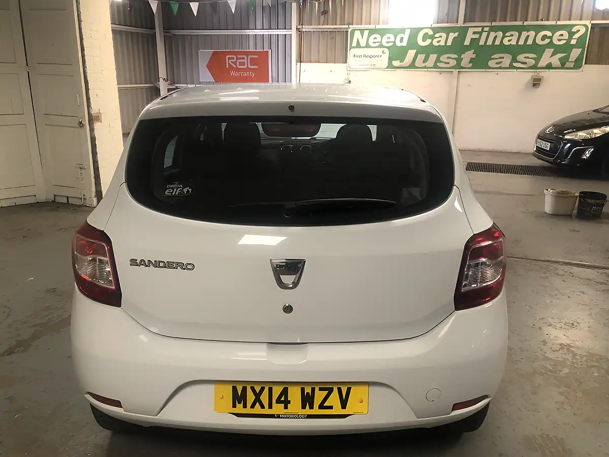 Used 2014 Dacia Sandero Ambiance White - Interior and Exterior details 7