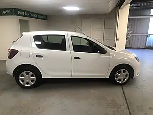 Used 2014 Dacia Sandero Ambiance White - Interior and Exterior details 8