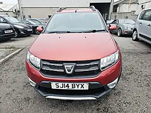 Used 2014 Dacia Sandero Laureate Red - Interior and Exterior details 2