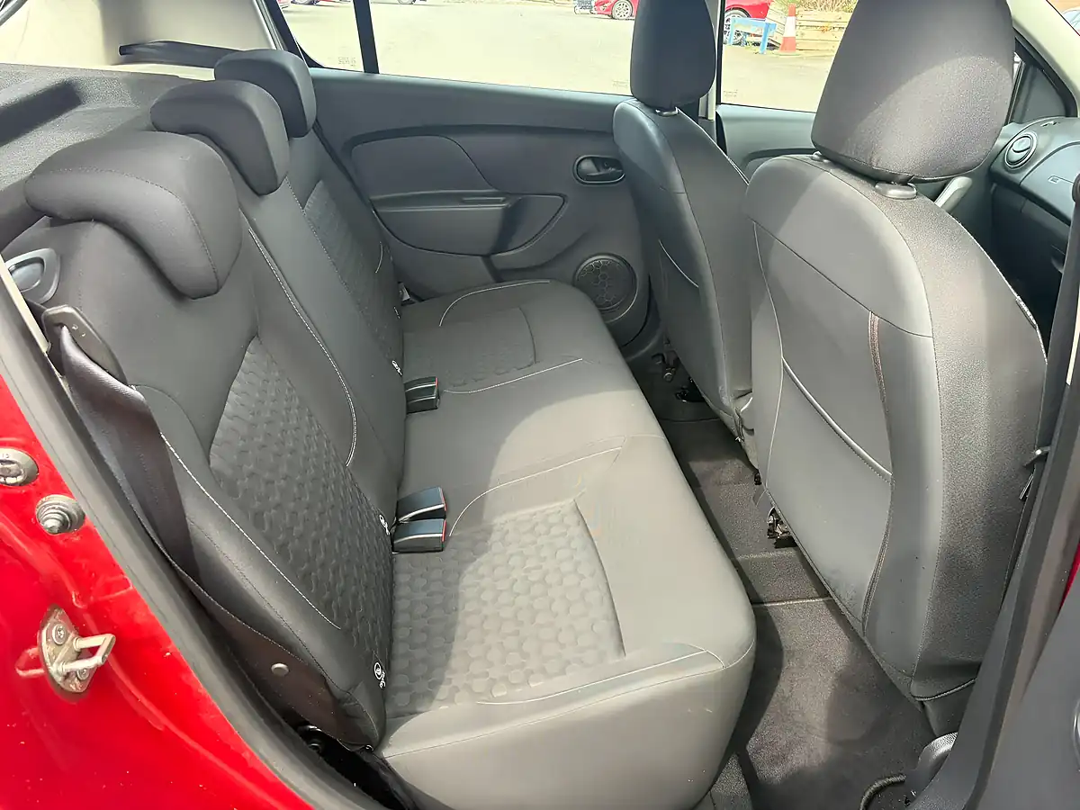 Used 2014 Dacia Sandero Laureate Red - Interior and Exterior details 11