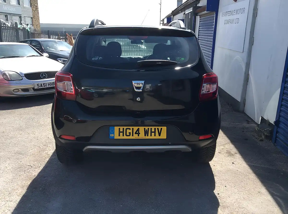 Used 2014 Dacia Sandero Stepway Ambiance Black - Interior and Exterior details 7