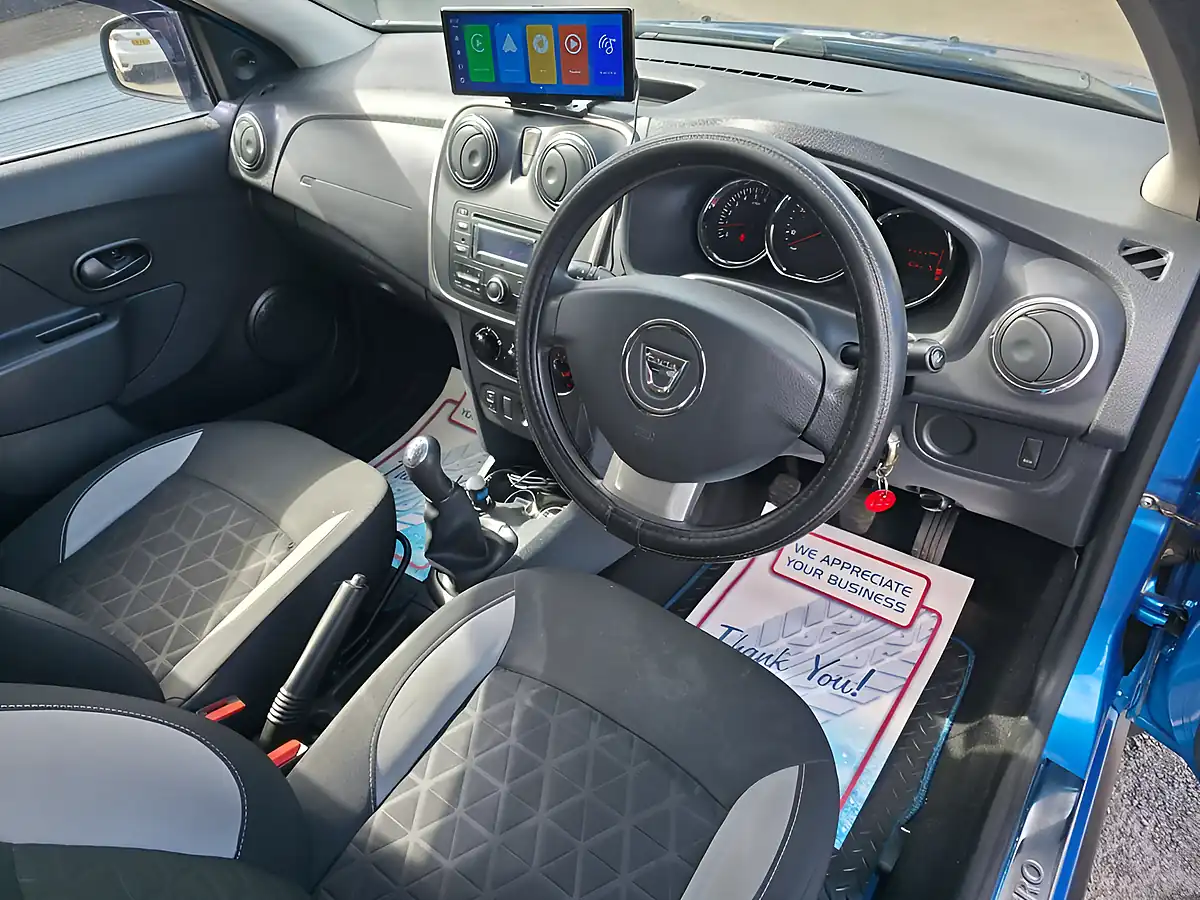 Used 2014 Dacia Sandero Stepway Ambiance Blue - Interior and Exterior details 10
