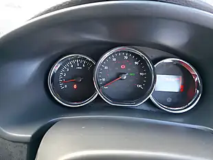 Used 2014 Dacia Sandero Stepway Ambiance Blue - Interior and Exterior details 11