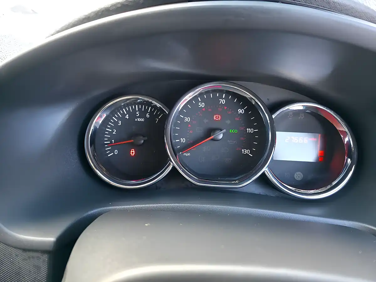 Used 2014 Dacia Sandero Stepway Ambiance Blue - Interior and Exterior details 11