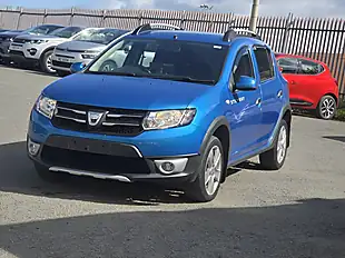 Used 2014 Dacia Sandero Stepway Ambiance Blue - Interior and Exterior details 2