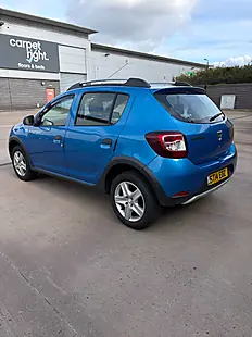 Used 2014 Dacia Sandero Stepway Ambiance Blue - Interior and Exterior details 3