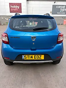 Used 2014 Dacia Sandero Stepway Ambiance Blue - Interior and Exterior details 4